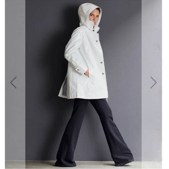 EUC - Jane Post Iconic Princess Raincoat - Size XS - White - Picture 2 of 6